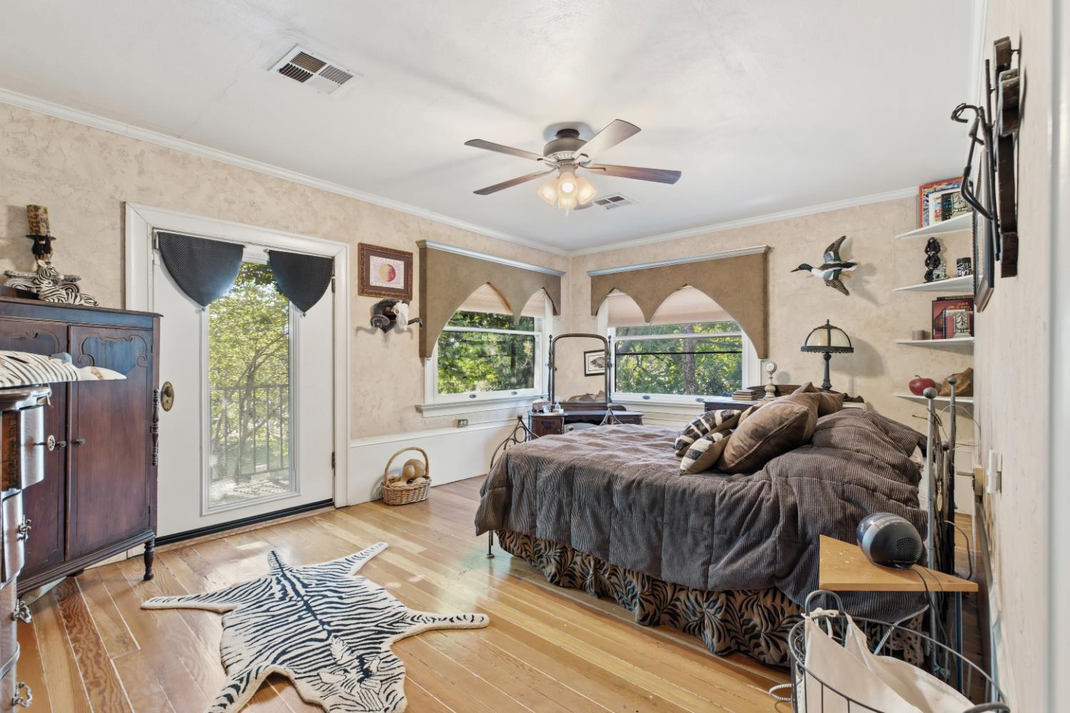 5012 12th, Hanford, CA 93230
