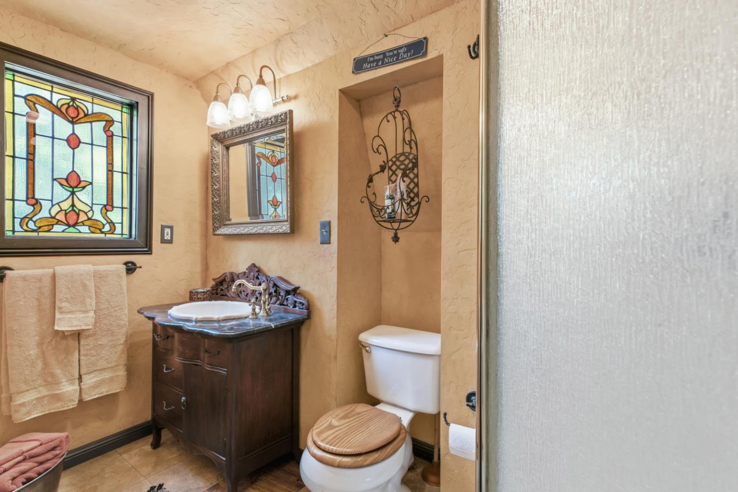 5012 12th, Hanford, CA 93230