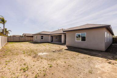 3351 N Bautista Ave, Hanford, CA 93230