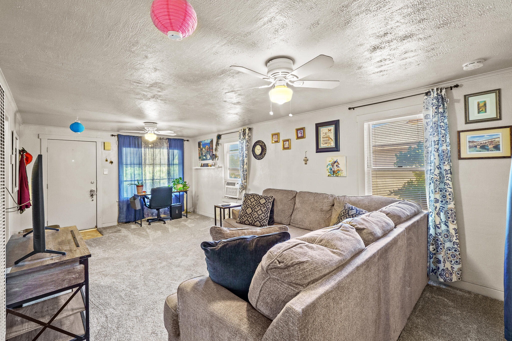 1313 N East St, Hanford, CA 93230