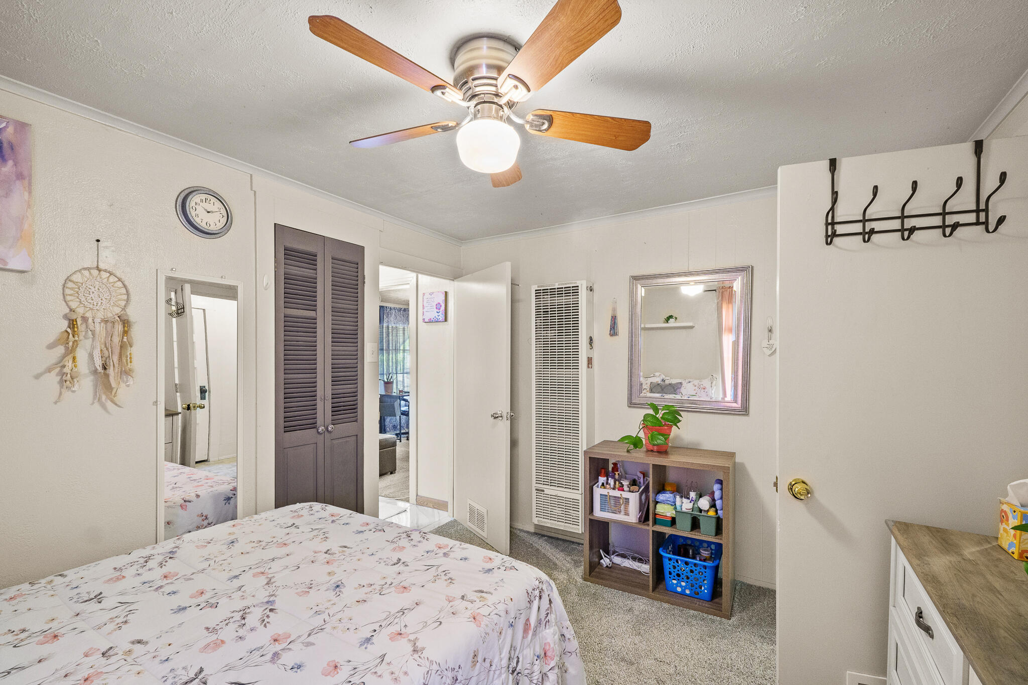 1313 N East St, Hanford, CA 93230