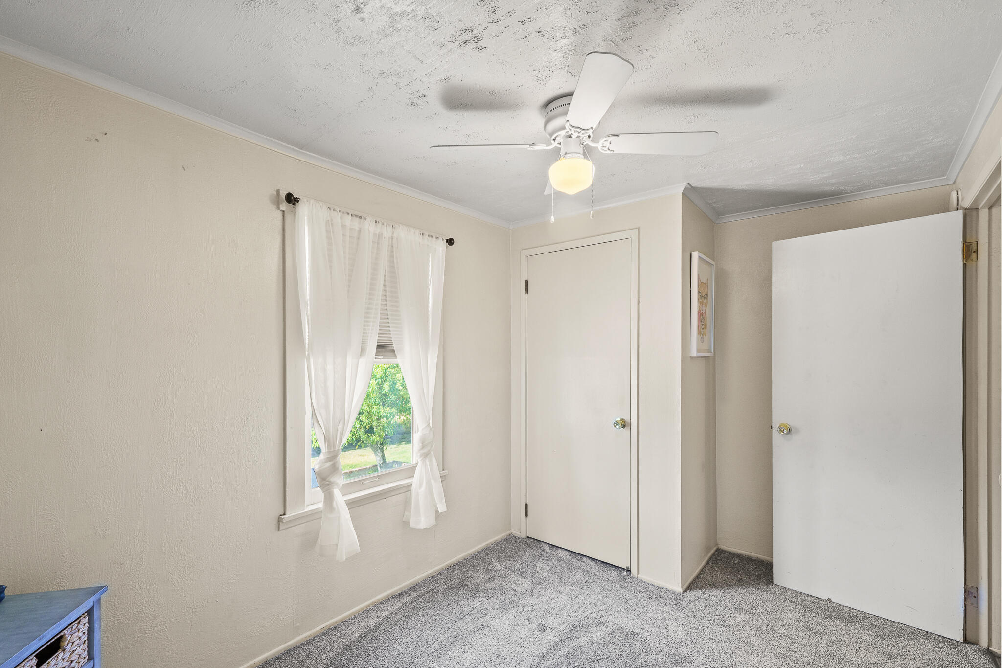 1313 N East St, Hanford, CA 93230