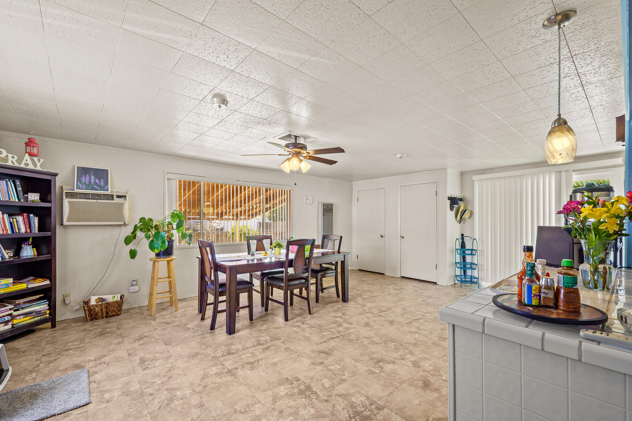 1313 N East St, Hanford, CA 93230