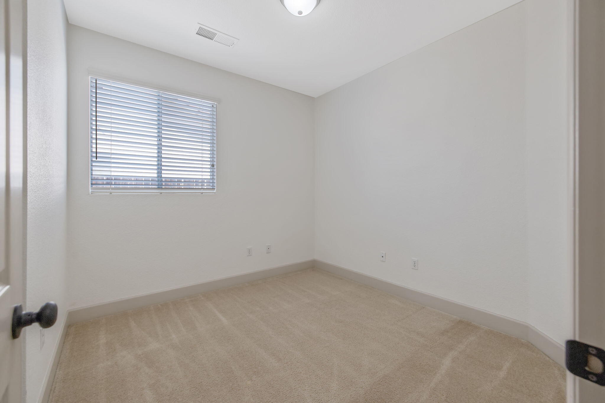 2821 Stonecrest Way, Hanford, CA 93230