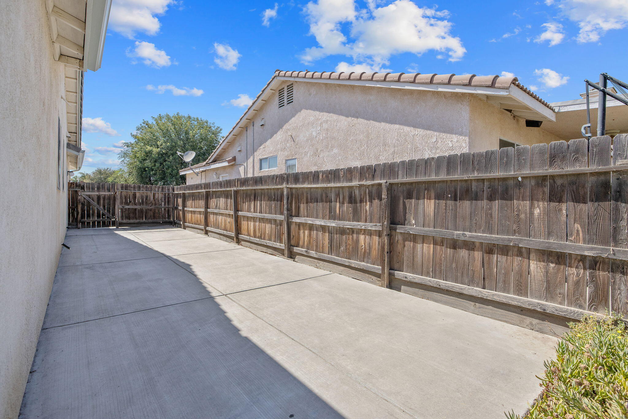 2821 Stonecrest Way, Hanford, CA 93230