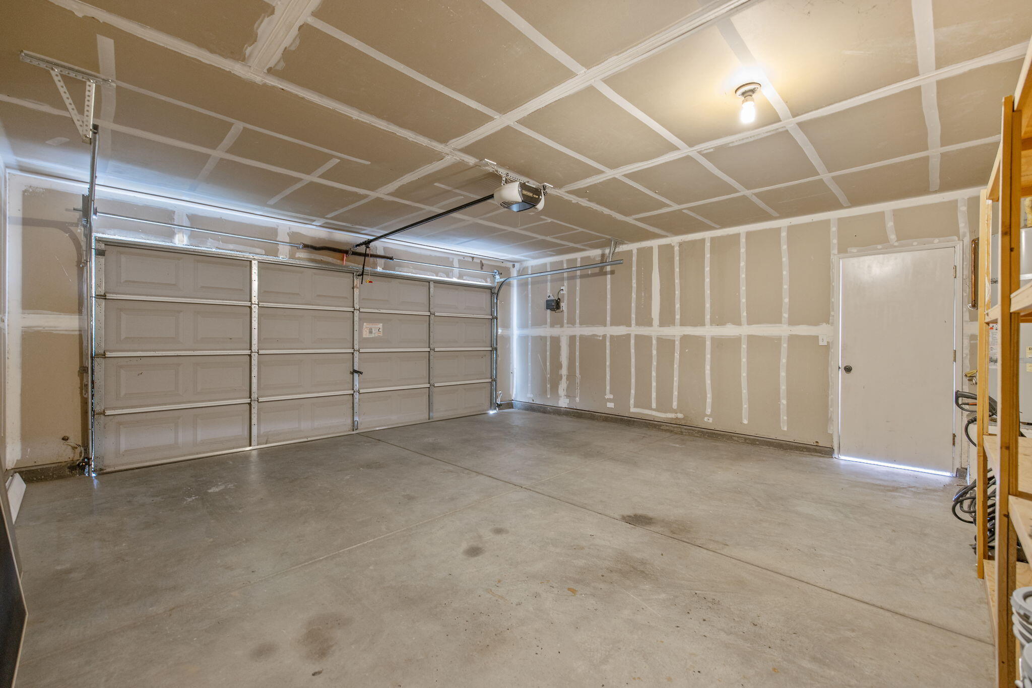 2821 Stonecrest Way, Hanford, CA 93230