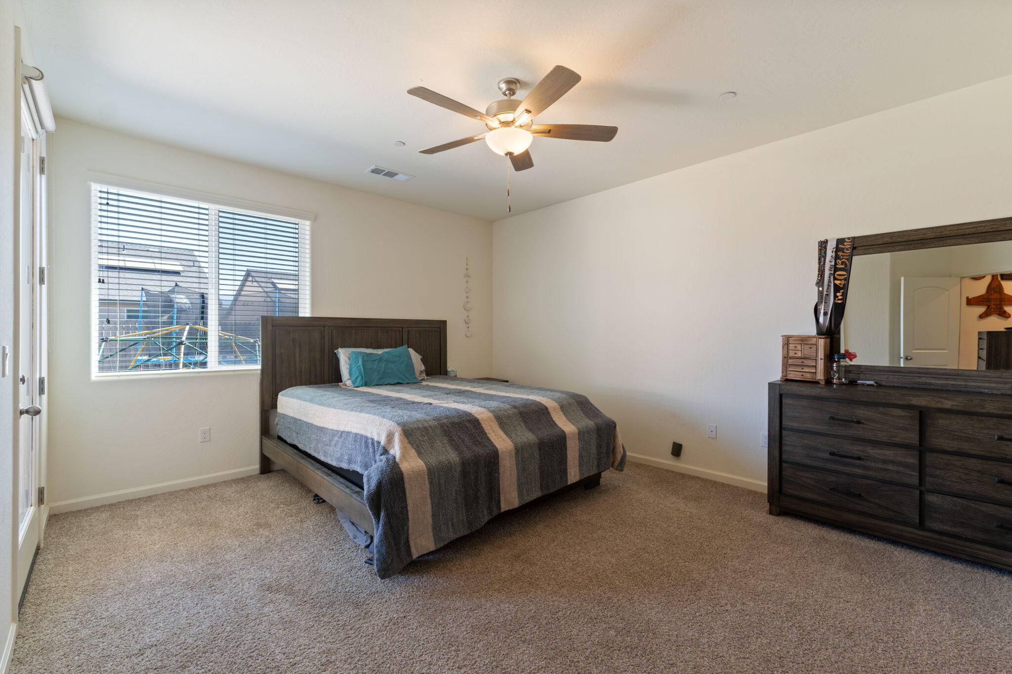 1857 S Red Rock Dr, Hanford, CA 93230