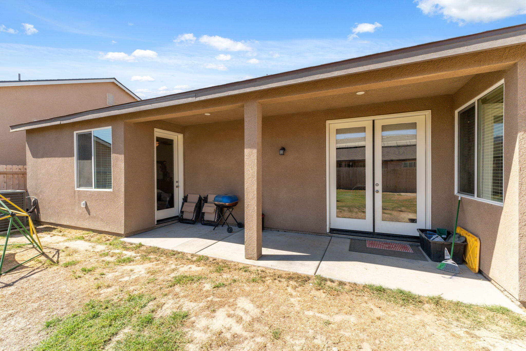 1857 S Red Rock Dr, Hanford, CA 93230