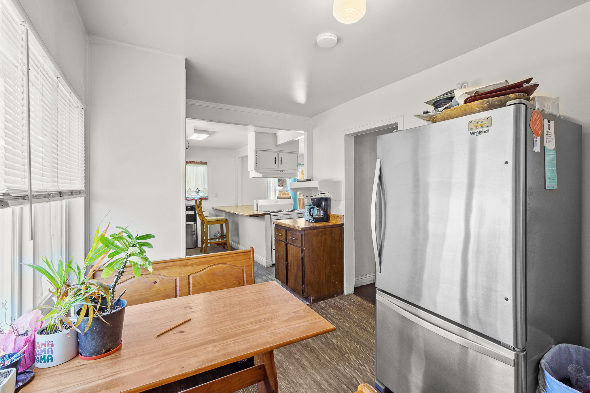 420 W Ivy St, Hanford, CA 93230