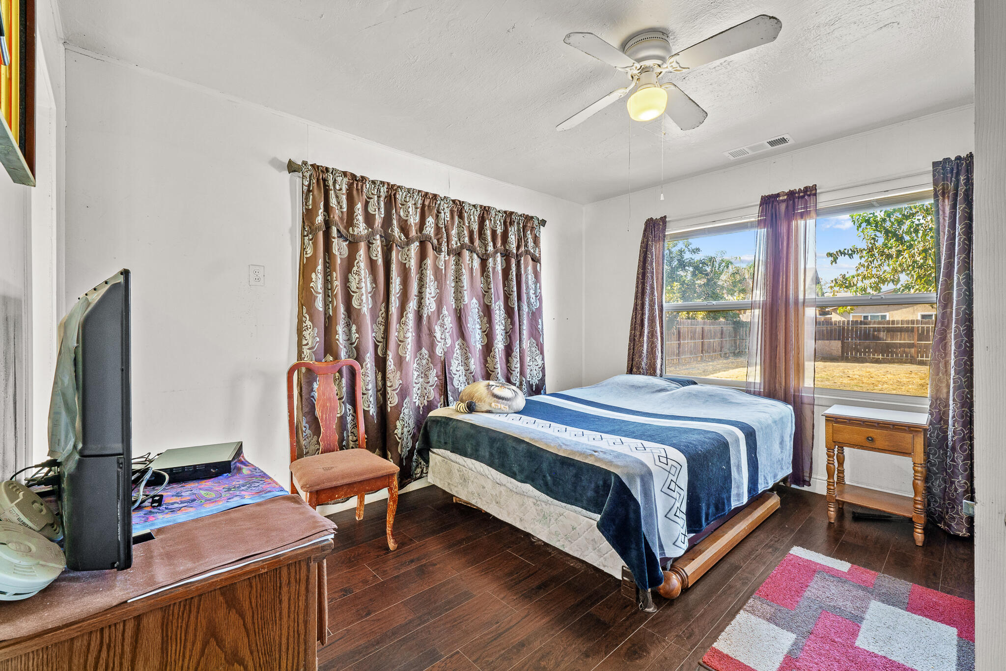 420 W Ivy St, Hanford, CA 93230