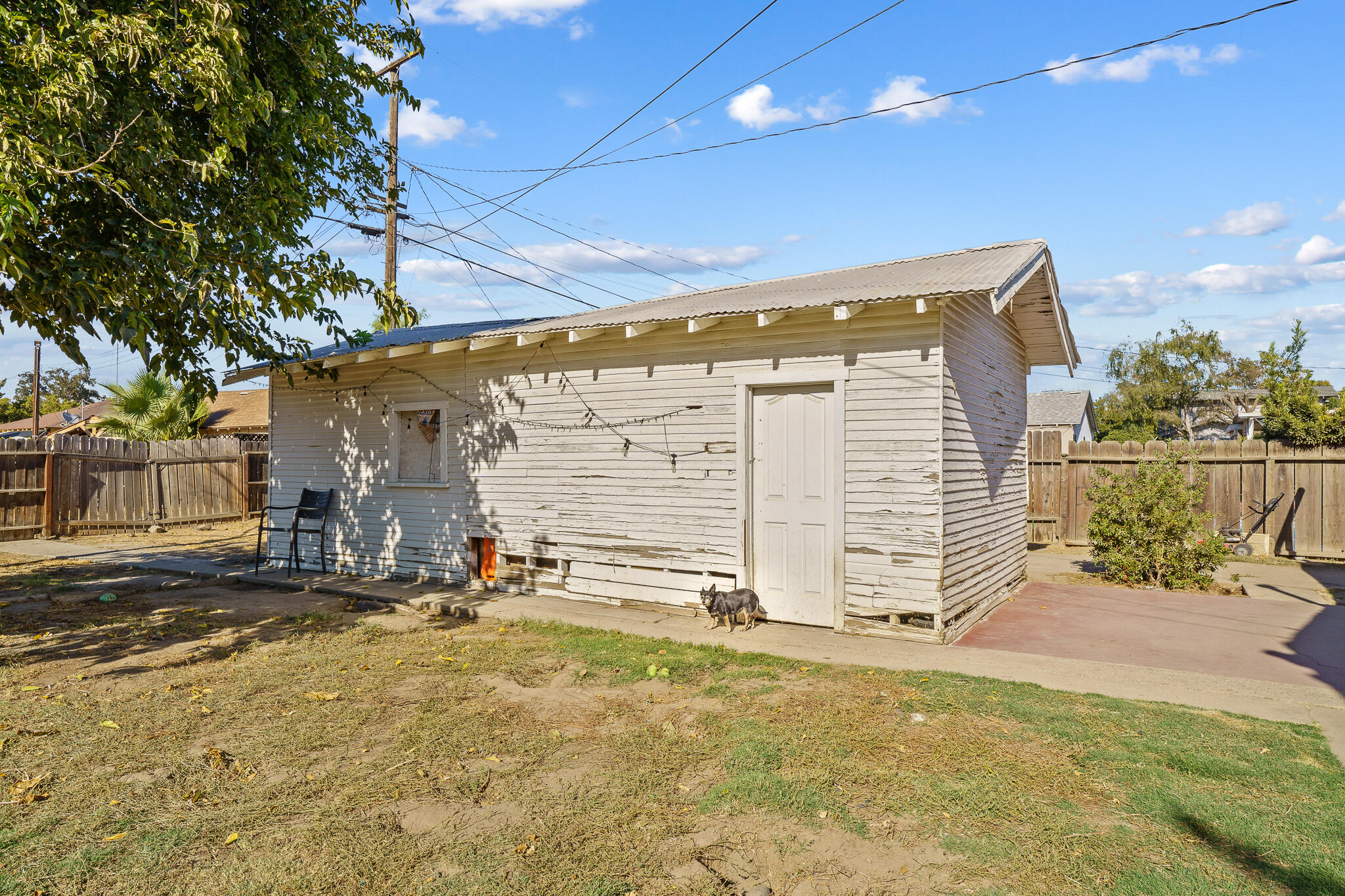 420 W Ivy St, Hanford, CA 93230