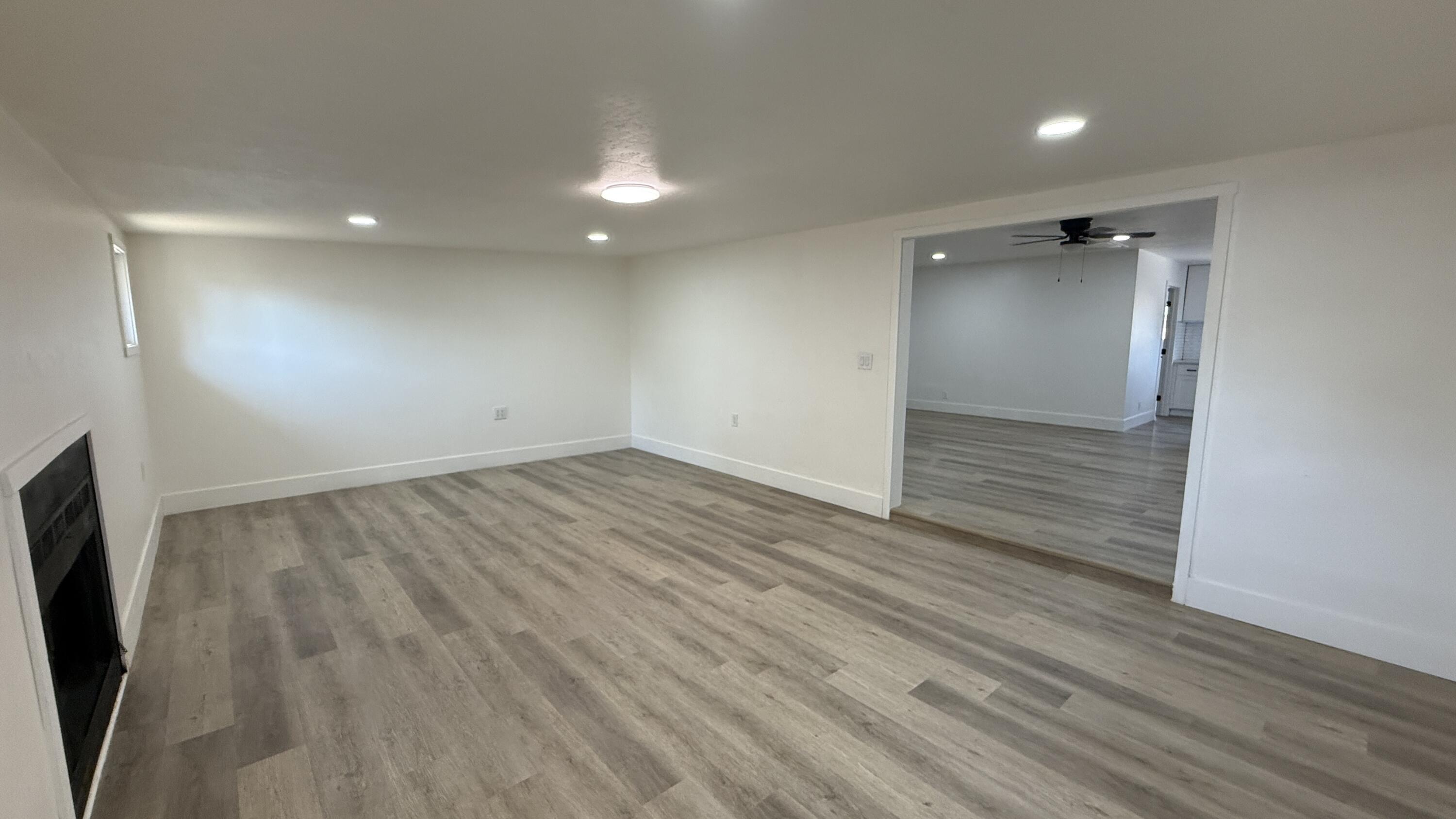 10811 Abby Ln, Hanford, CA 93230