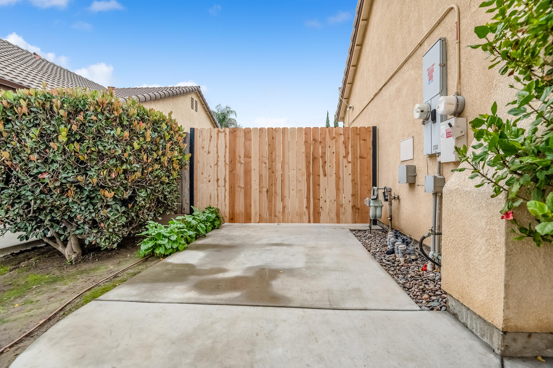 1942 N Sonoma Ct, Hanford, CA 93230