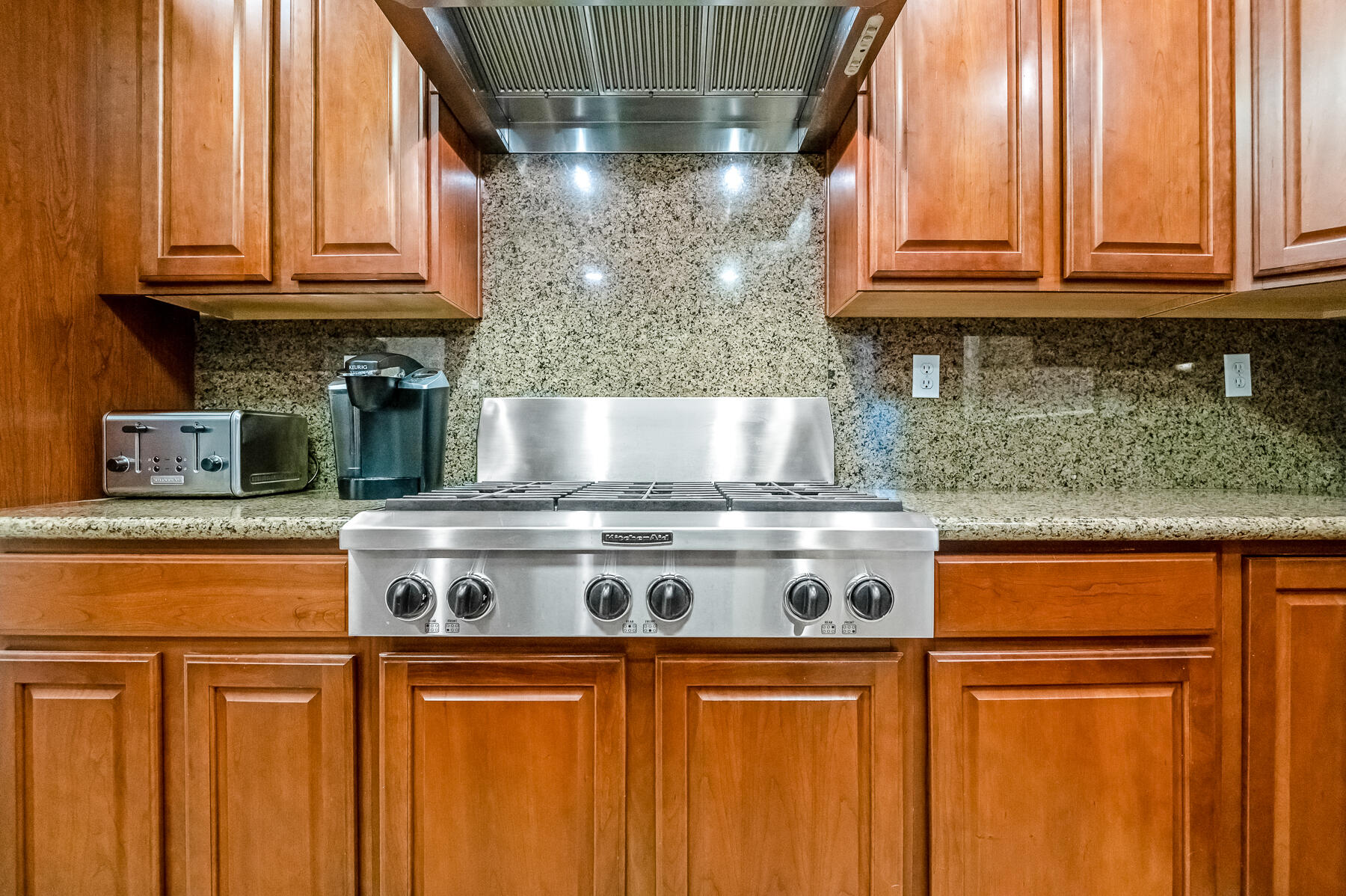 1942 N Sonoma Ct, Hanford, CA 93230