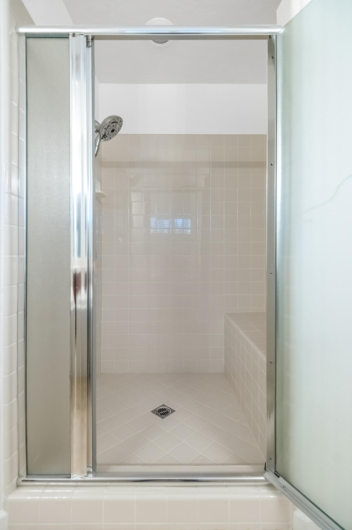 1942 N Sonoma Ct, Hanford, CA 93230