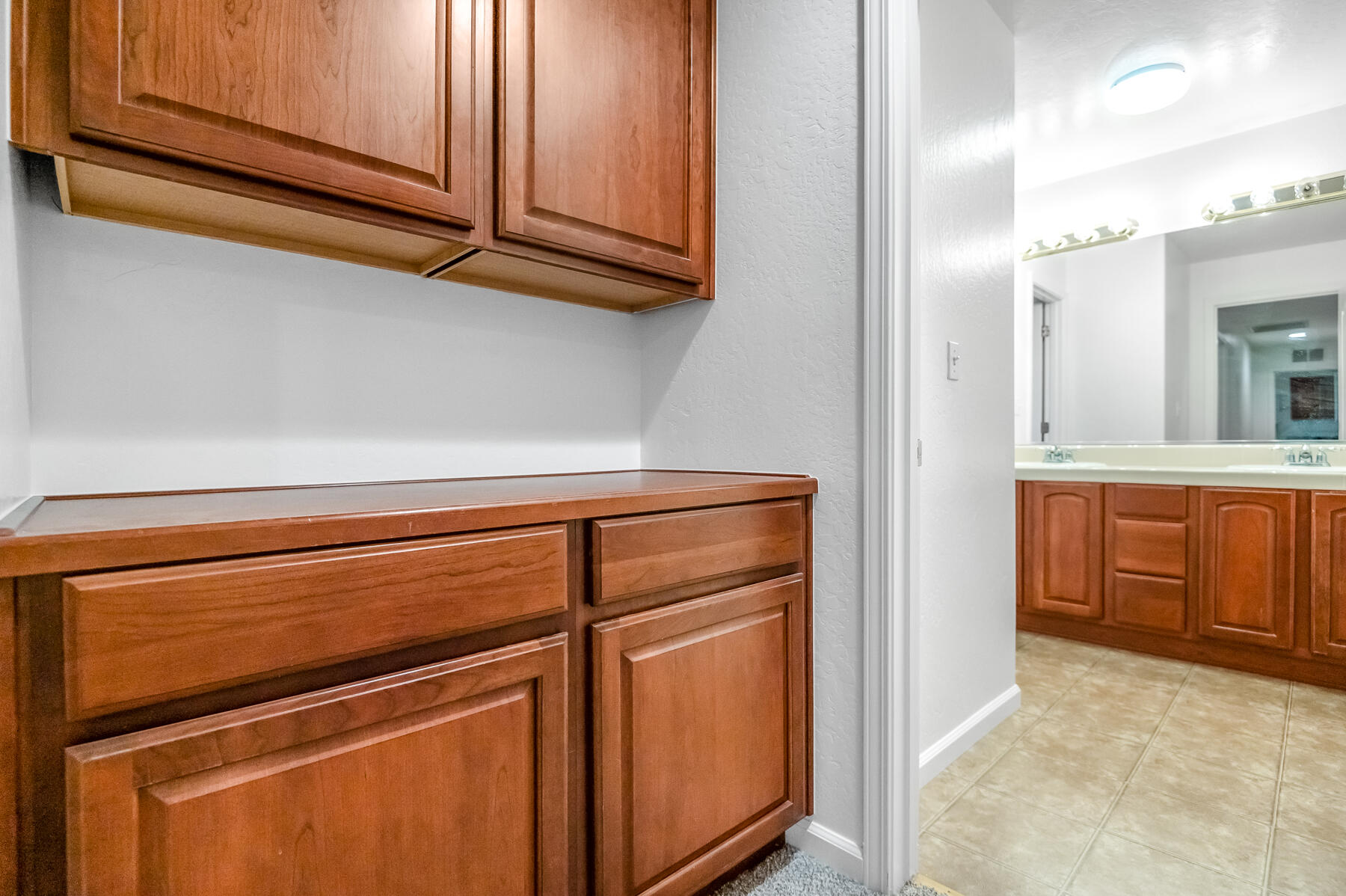 1942 N Sonoma Ct, Hanford, CA 93230