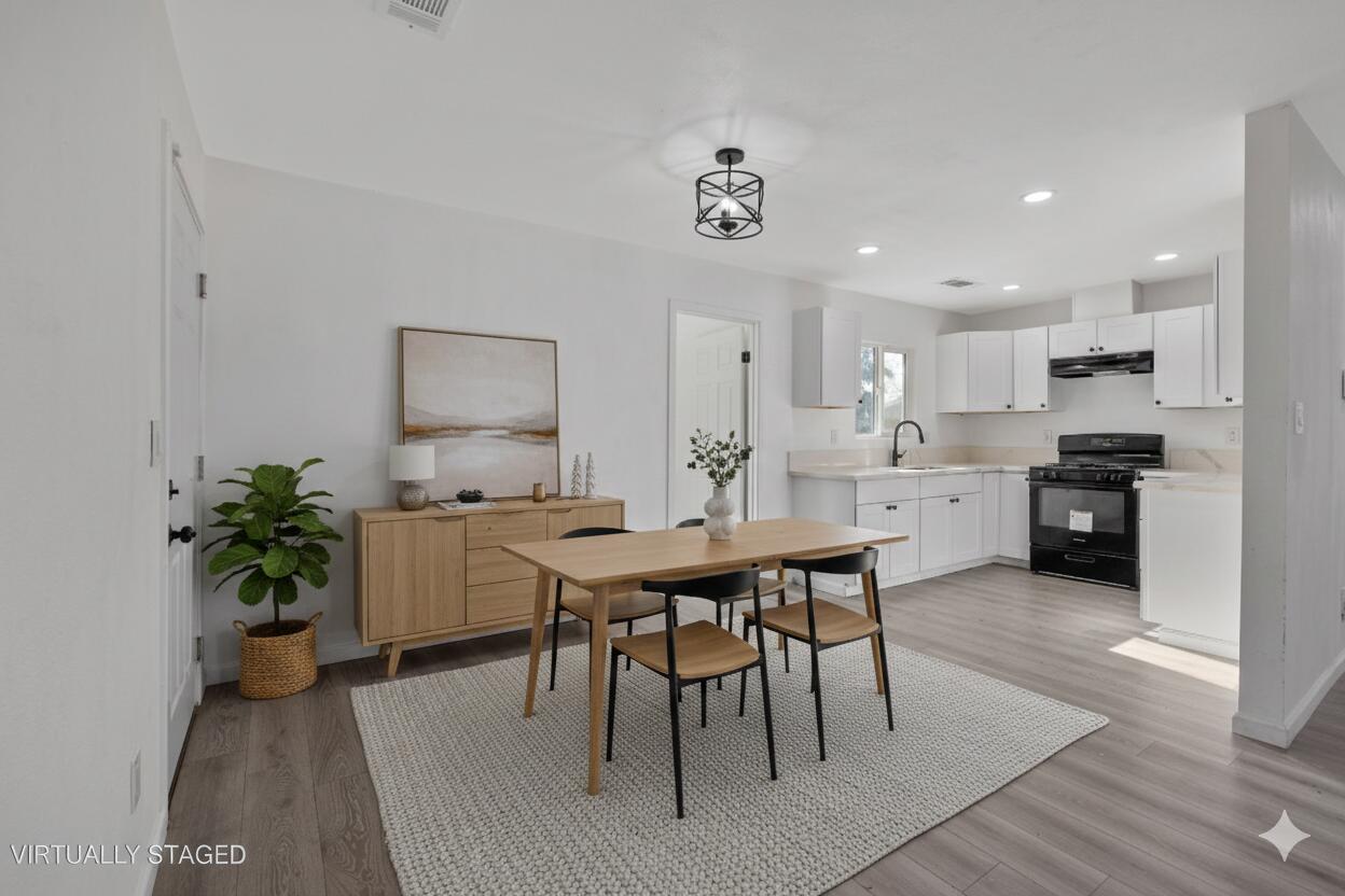 9665 Home Ave, Hanford, CA 93230