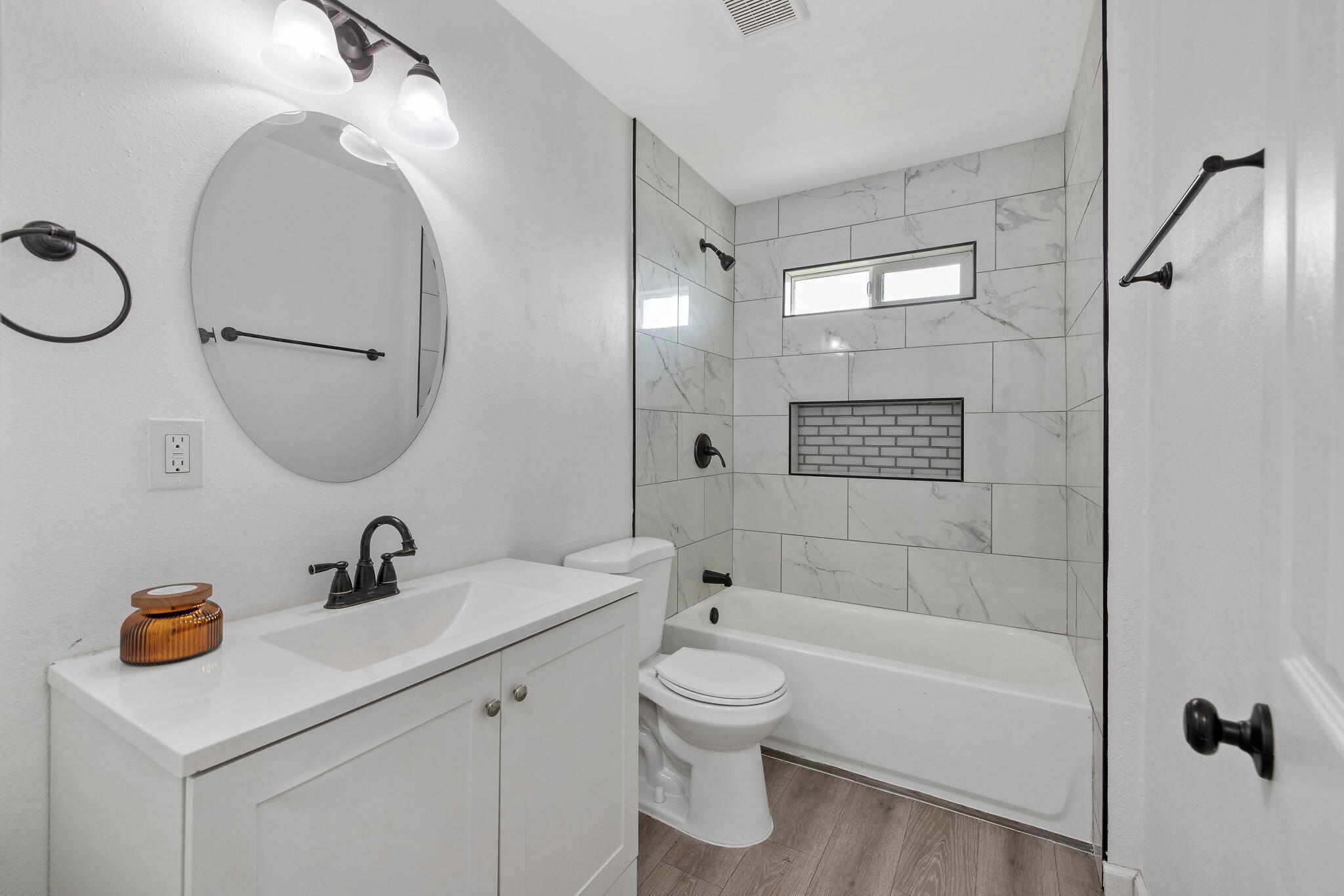 9665 Home Ave, Hanford, CA 93230