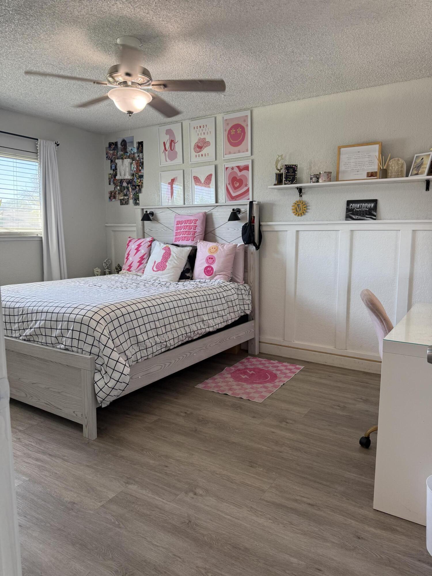 1074 Raymond Rd, Hanford, CA 93230