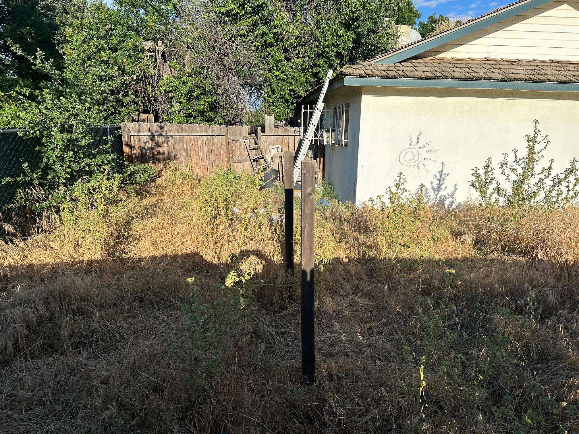 854 Laurence Ct, Hanford, CA 93230