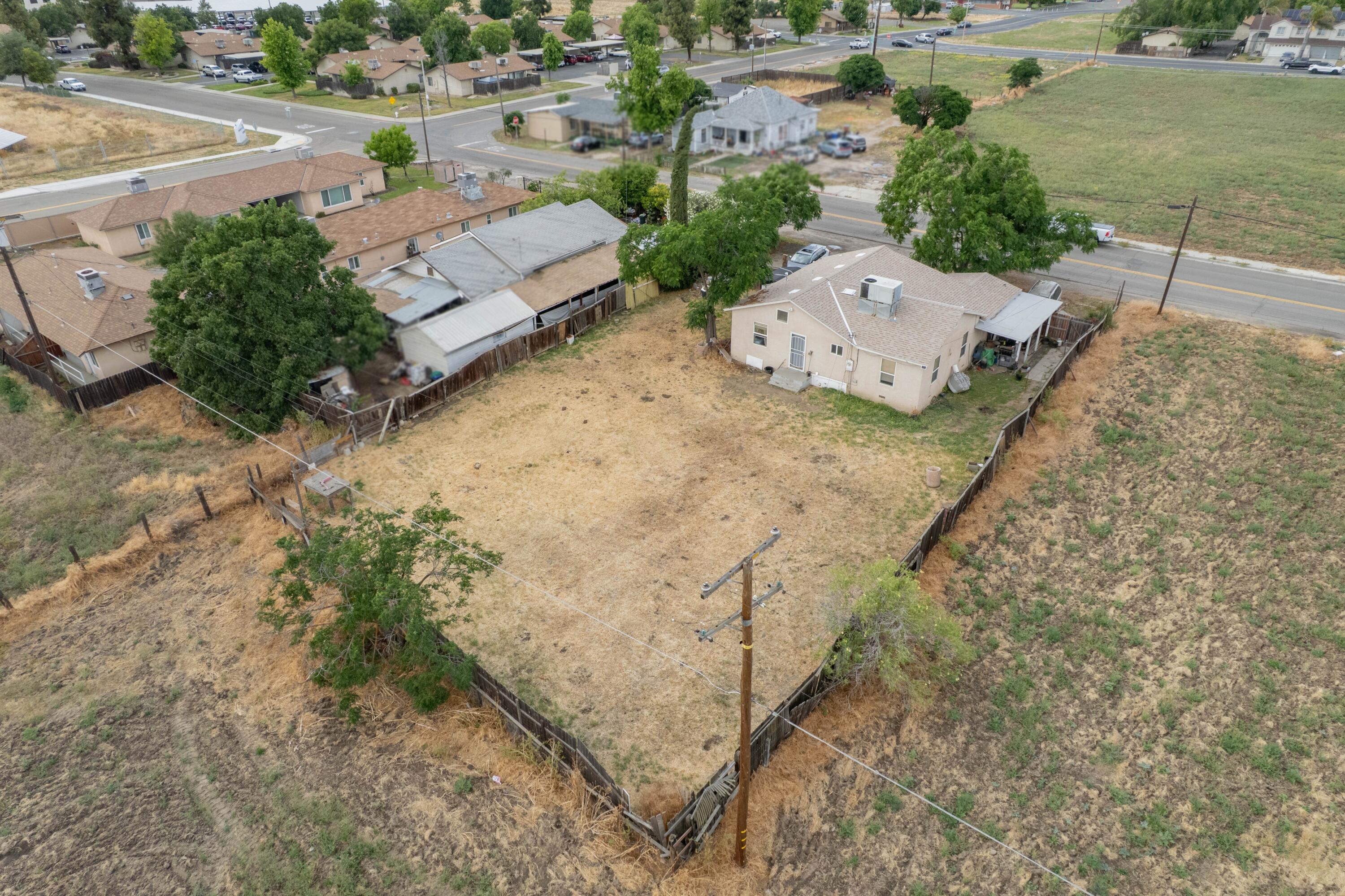 1209 W 6th, Hanford, CA 93230